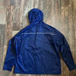 Vineyard Vines rain jacket
